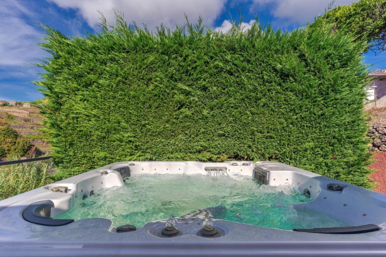 Cozy Villa Flora By Hr Madeira Estreito Da Calheta Exterior photo