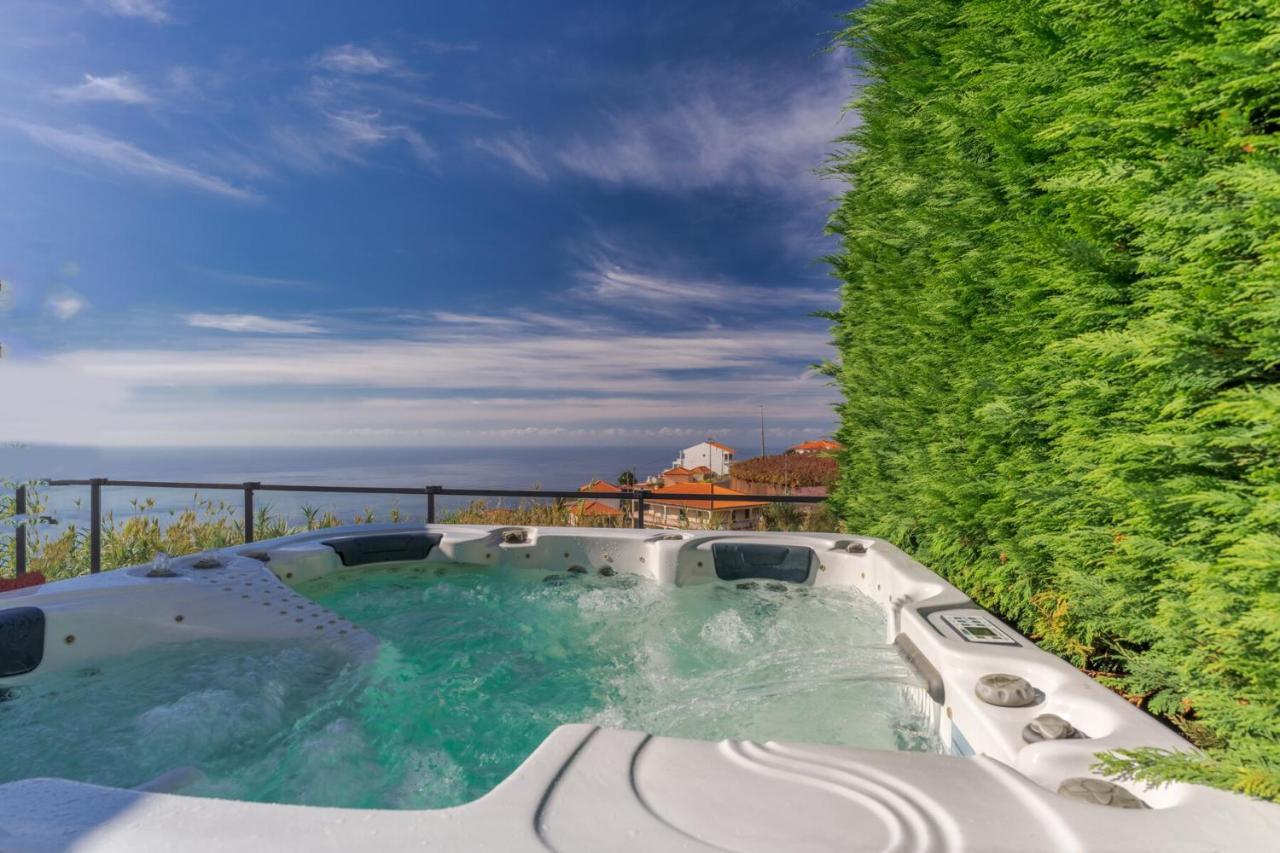 Cozy Villa Flora By Hr Madeira Estreito Da Calheta Exterior photo